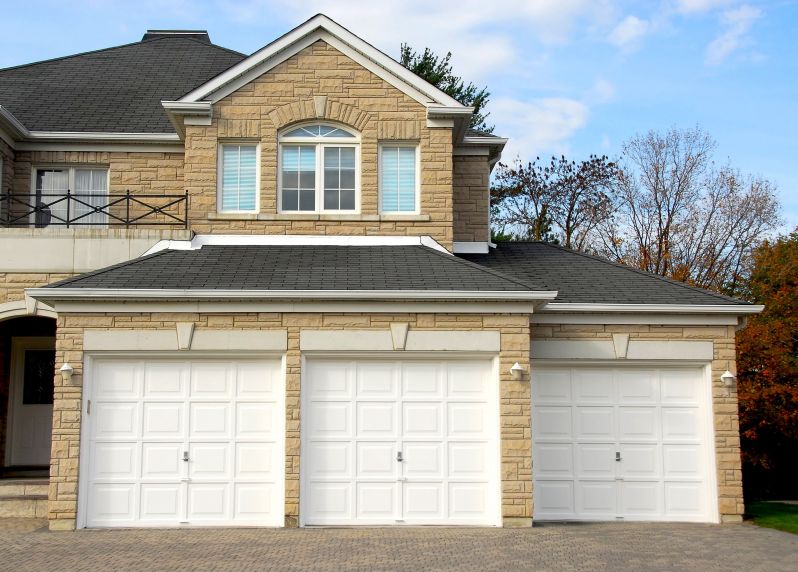 Rising Demand for Expert Garage Door Repairs Across Central Florida